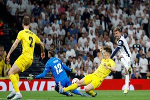 دیدارهای رفت نیمه نهایی لیگ اروپا به نفع انگلیسی‌ها تمام شد