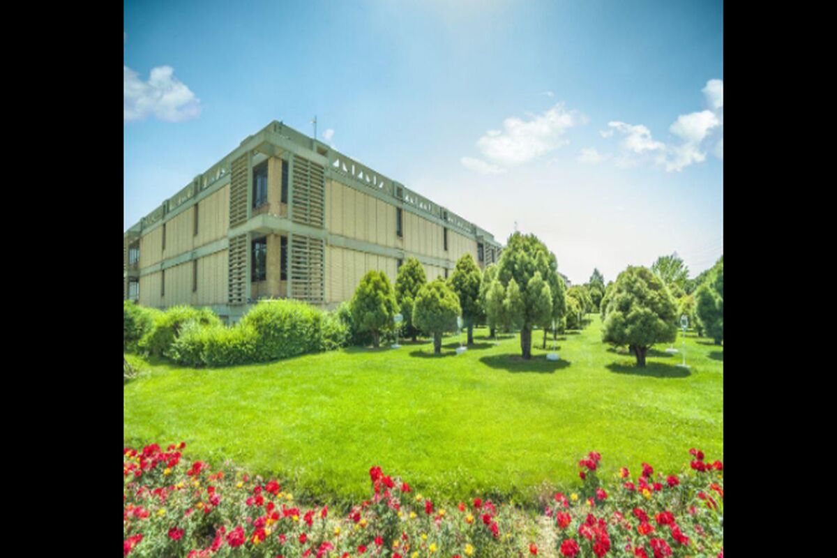 آبیاری فضای سبز شرکت فولادمبارکه
