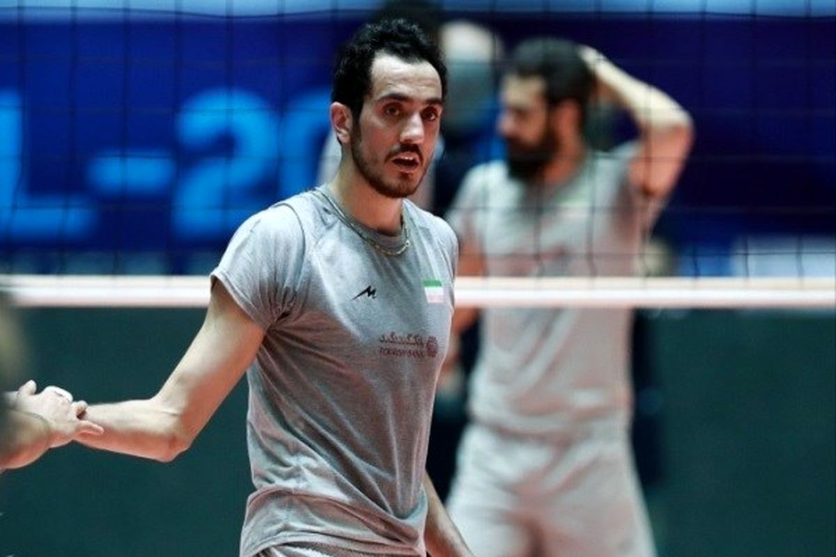 سال افزون بازیکن تیم والیبال سایپا