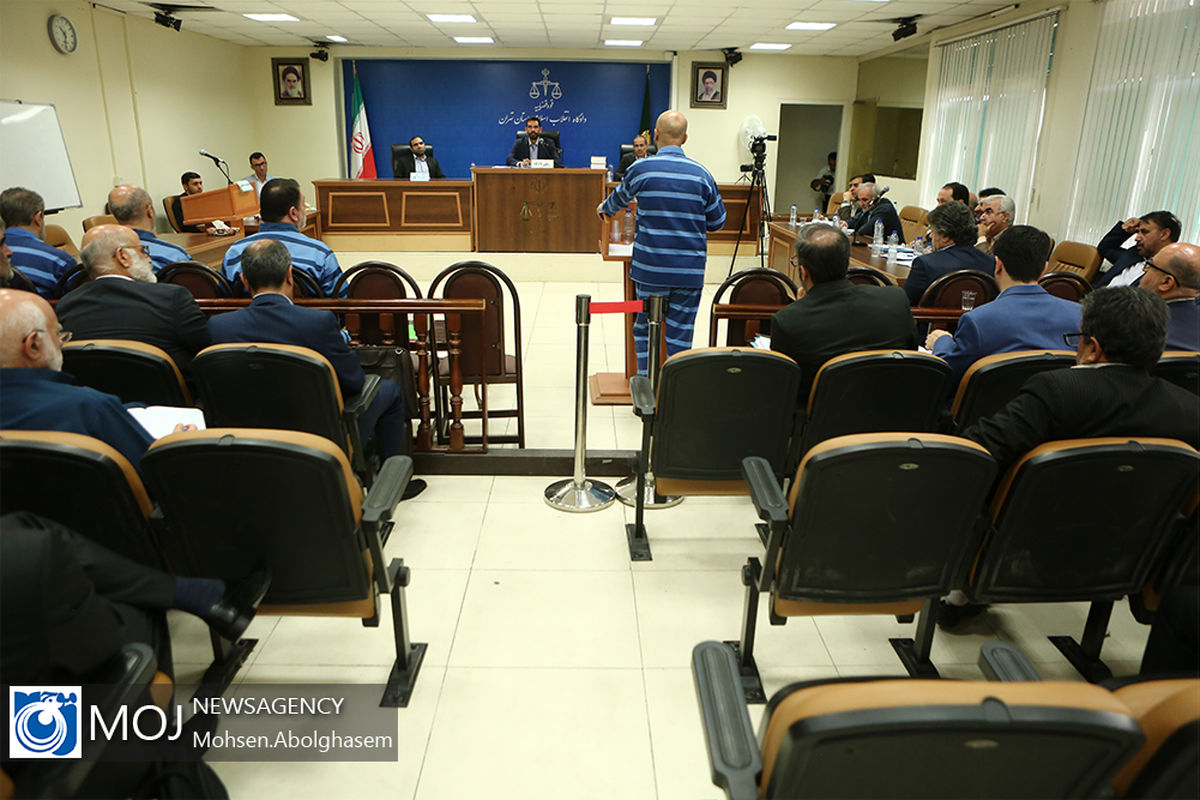 هفدهمین جلسه دادگاه رسیدگی به مفسدان اقتصادی در بانک سرمایه