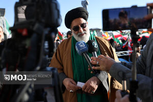 ملت با حضور پرشور خود، استمرار راه امام شهید را تثبیت کردند 