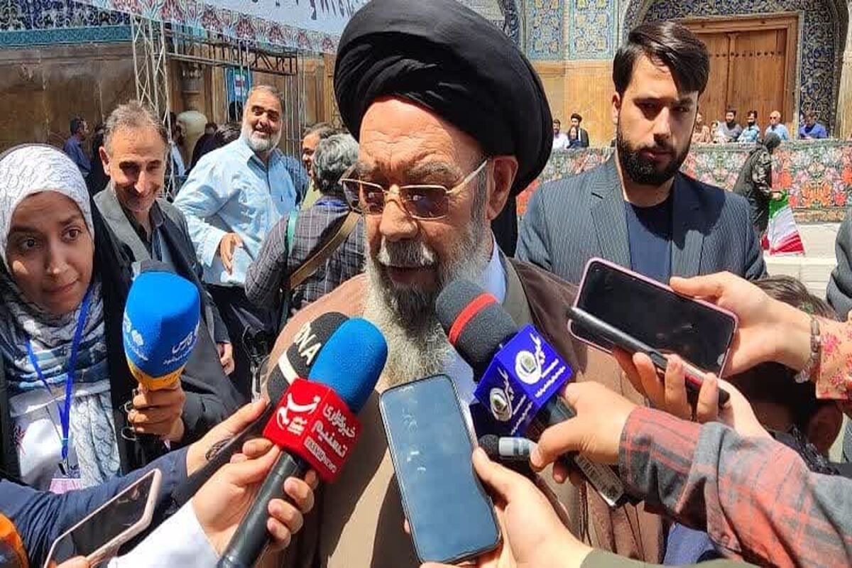 امام جمعه اصفهان