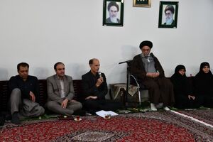 نقش معلم در هویت‌بخشی جامعه غیر قابل انکار است