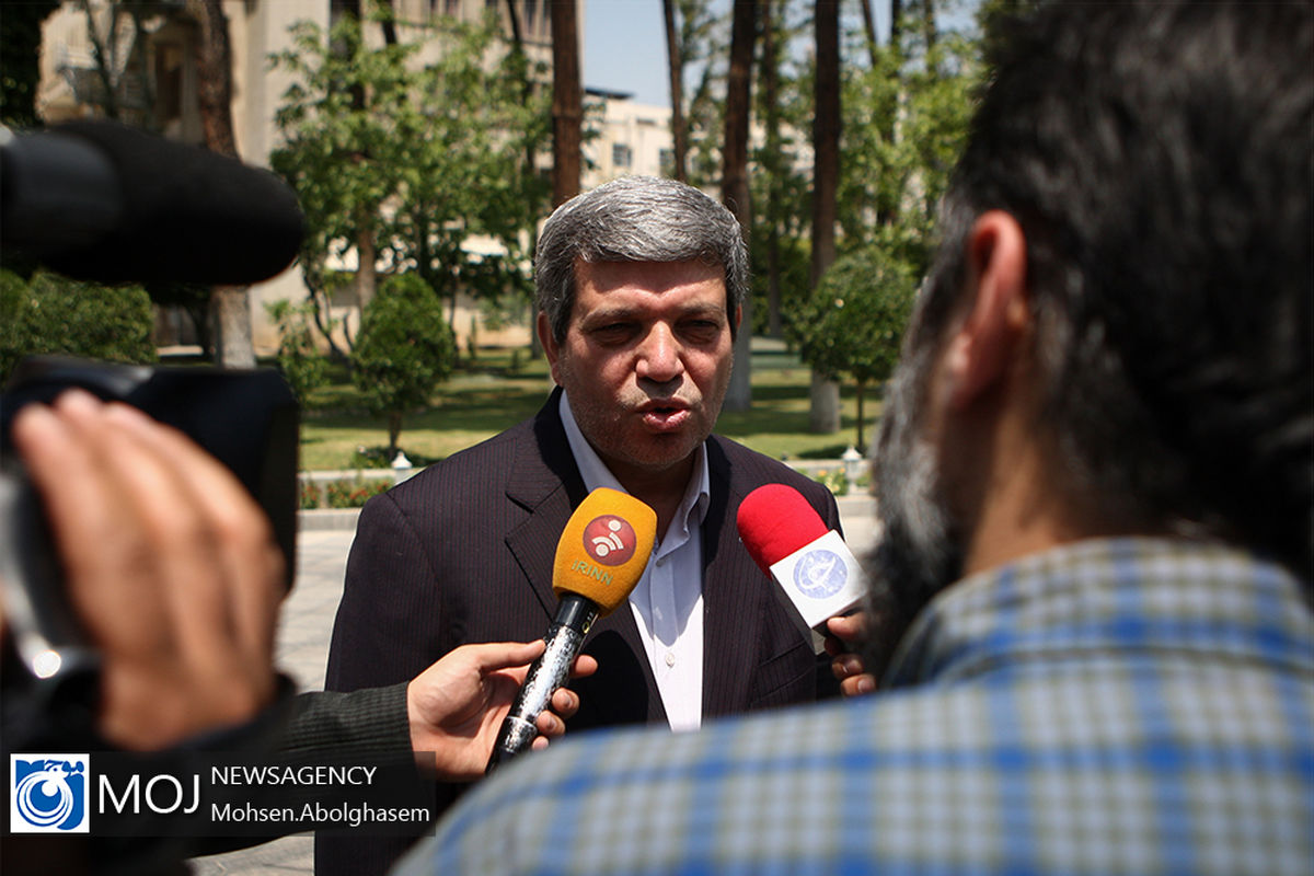 حاشیه جلسه هیات دولت - ۵ تیر ۱۳۹۸ / سید جواد حسینی سرپرست وزارت آموزش و پرورش