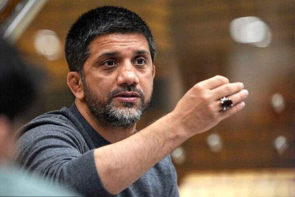 علیرضا+دبیر