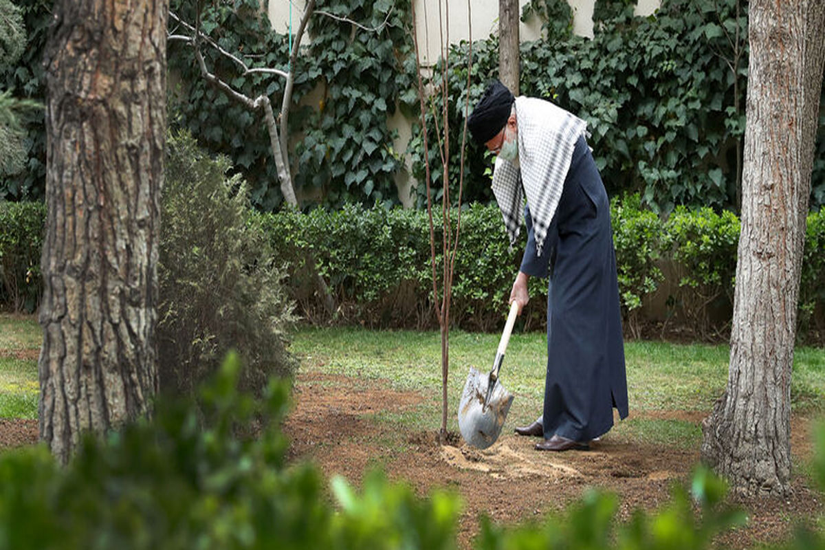 رهبر انقلاب