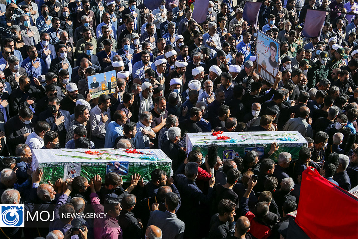 تشییع پیکر شهدای حادثه تروریستی در حرم شاهچراغ