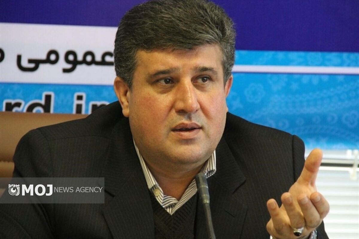 آزاد حکمت