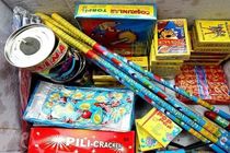 کشف بیش از 13 هزار مواد محترقه غیرمجاز در اصفهان 