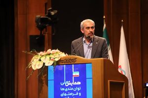 طرح تحول مناطق آزاد توسط دبیرخانه شورای‌عالی تدوین شده است/ تمرکز ما بر تخصصی کردن مناطق آزاد است 