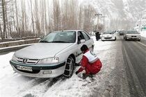 پلیس راه مازندران از رانندگان خواست با زنجیرچرخ در محور کندوان تردد کنند