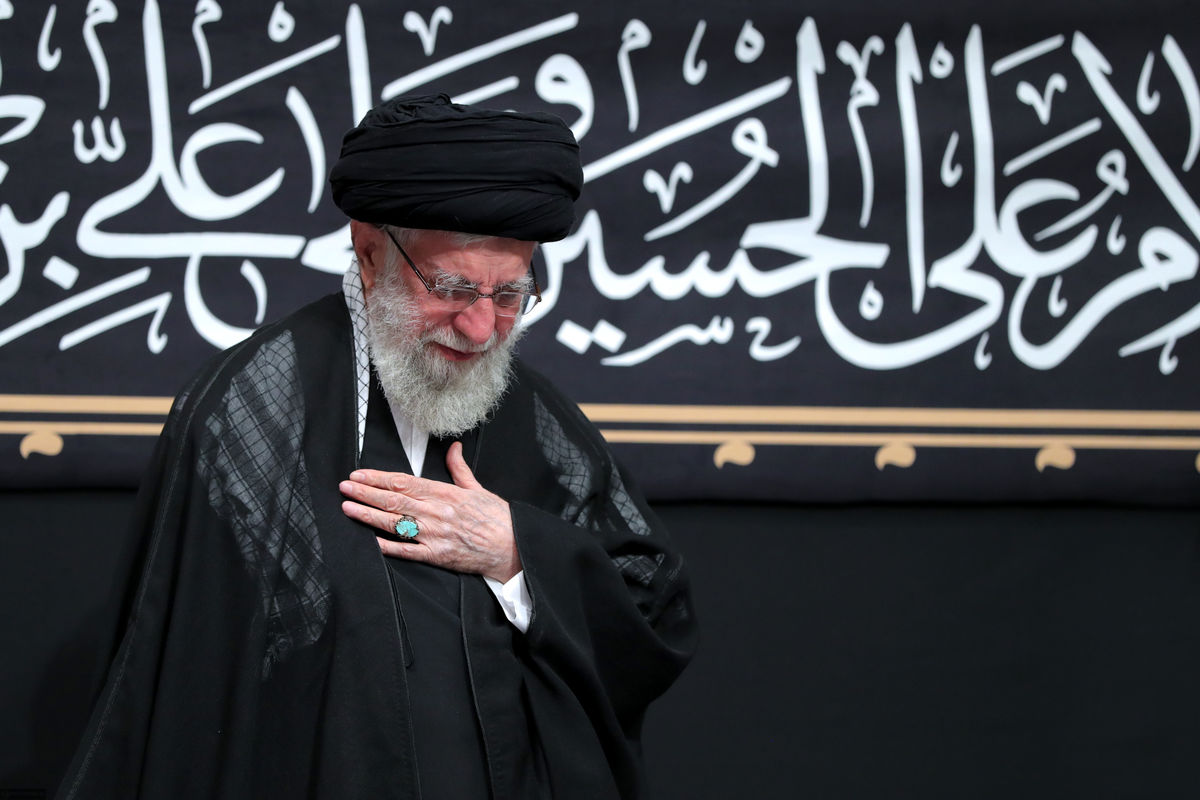 رهبر انقلاب