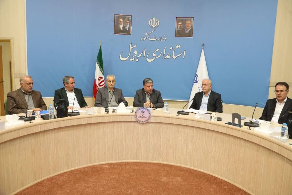 استاندار اردبیل.       