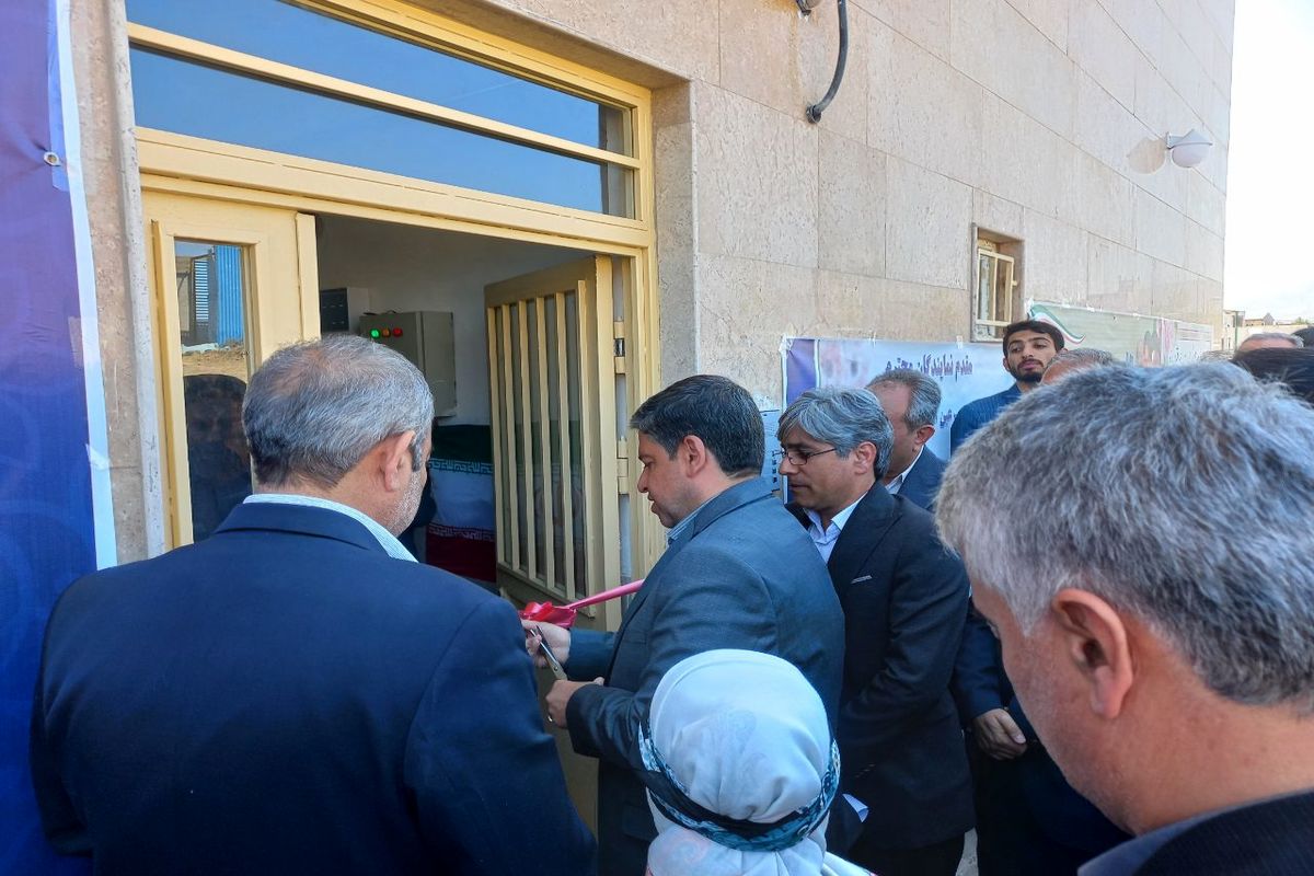 افتتاح خوابگاه ورزشی در نیر با حضور استاندار