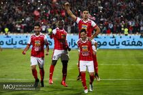 دیدار تیم های فوتبال پرسپولیس و نفت تهران