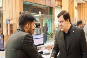 بازدید مدیرعامل بانک ملت از روند خدمت رسانی به مشتریان در شعب و واحدهای ستادی بانک