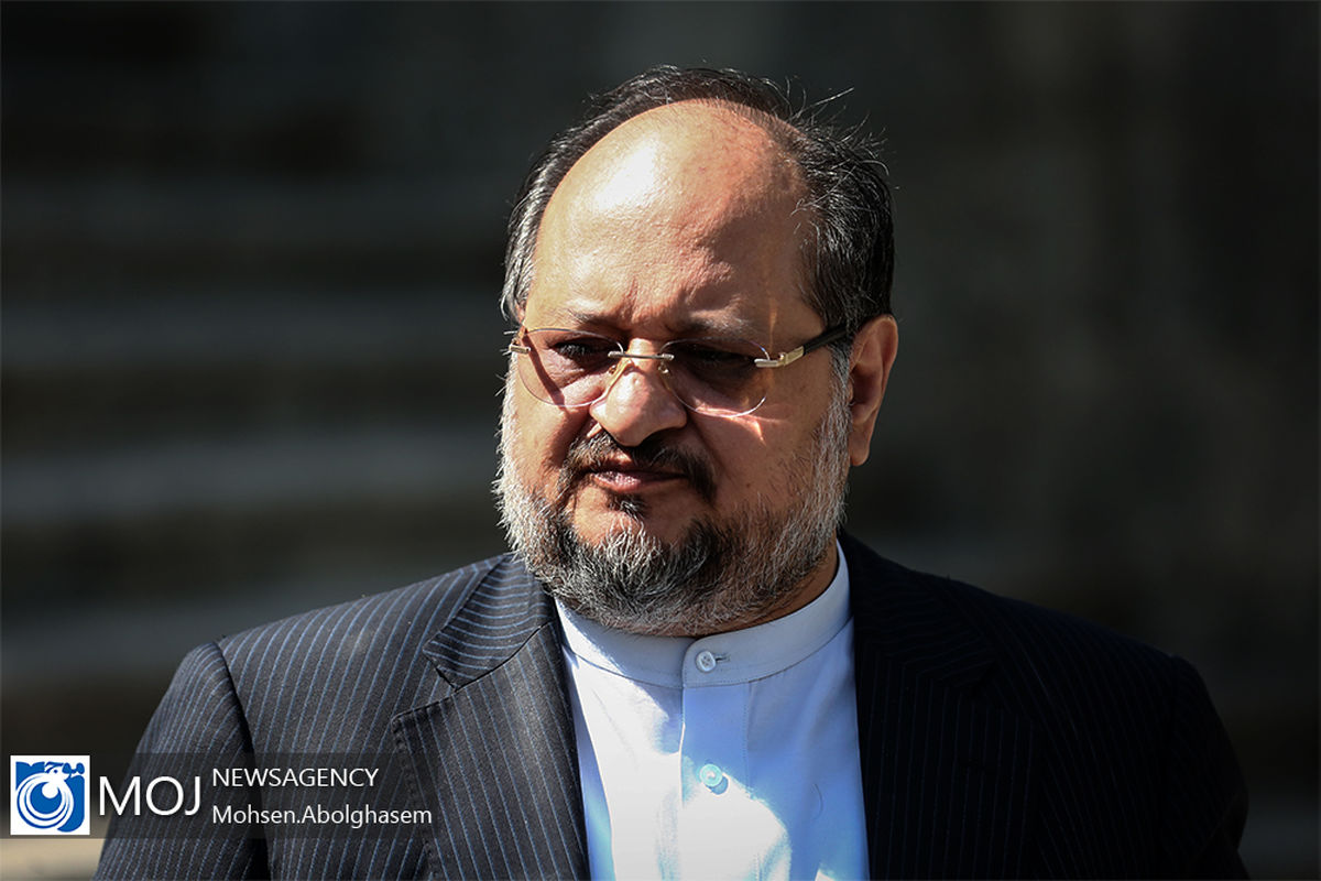 حاشیه جلسه هیات دولت - ۱۰ مهر ۱۳۹۸/ شریعتمداری