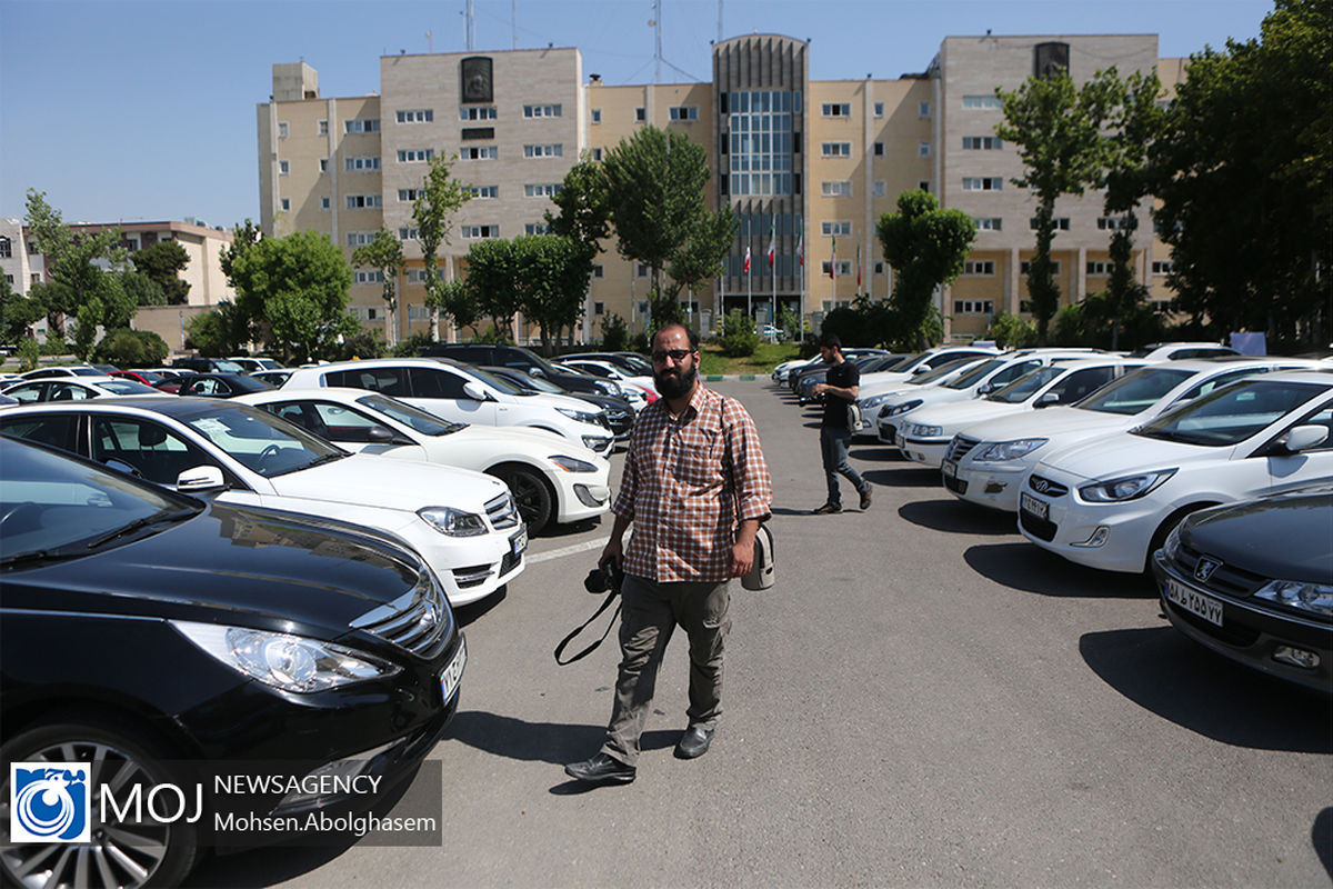 نمایشگاه طرح توقیف خودروهای متخلف