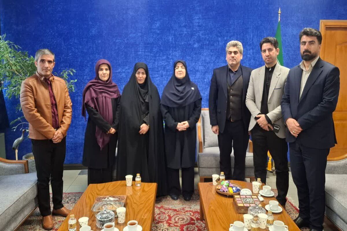 دیدار مدیر عامل خانه مطبوعات استان اردبیل بافاطمه مهاجرانی