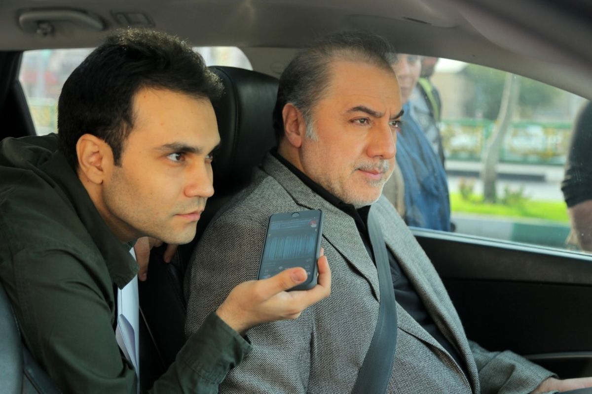 مهدی برجیان در کنار فرهاد قائمیان در پشت صحنه فیلم سکون