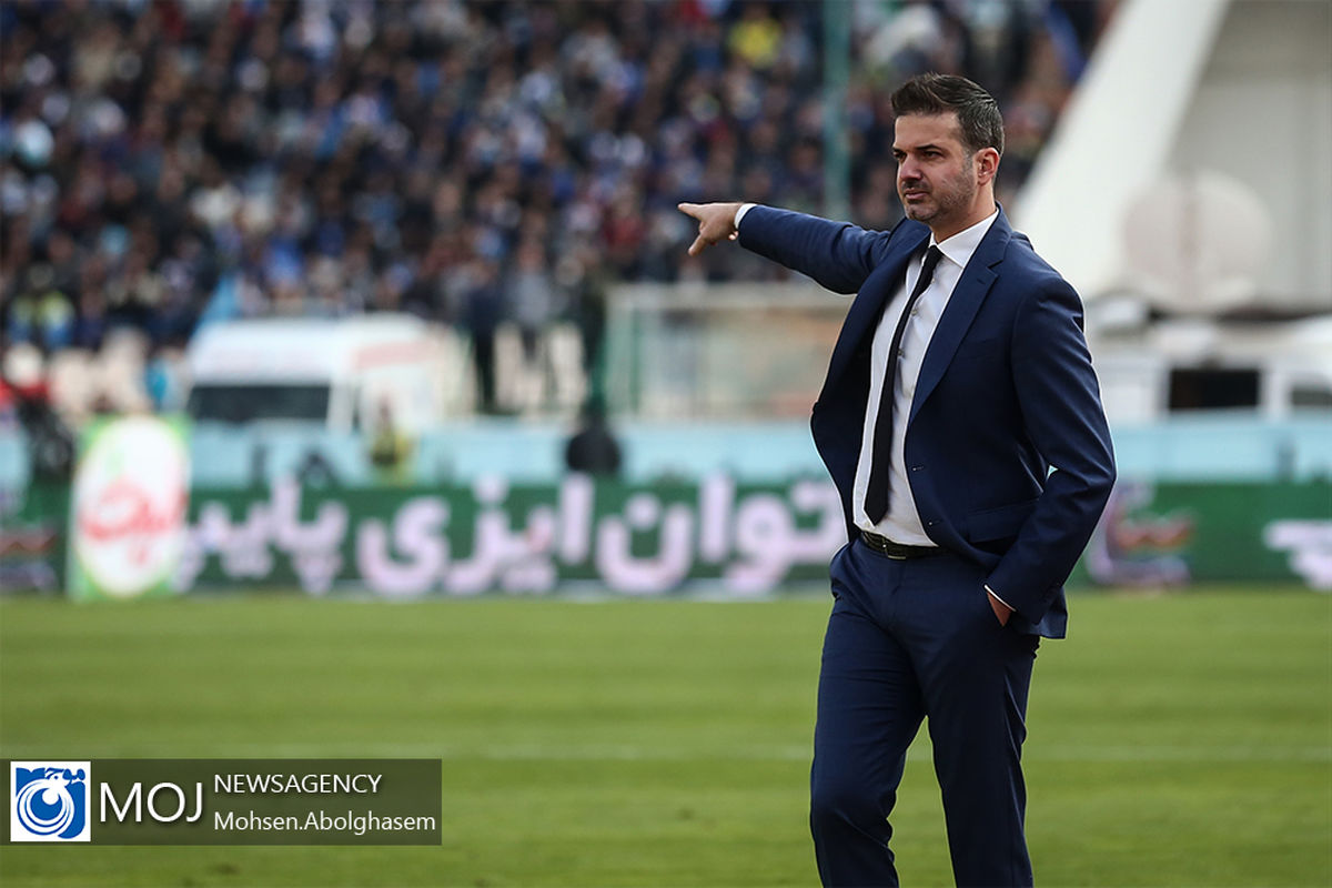 دیدار تیم های فوتبال استقلال و شهر خودرو