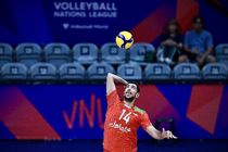 فعلا کاپیتان تیم ملی والیبال هستم