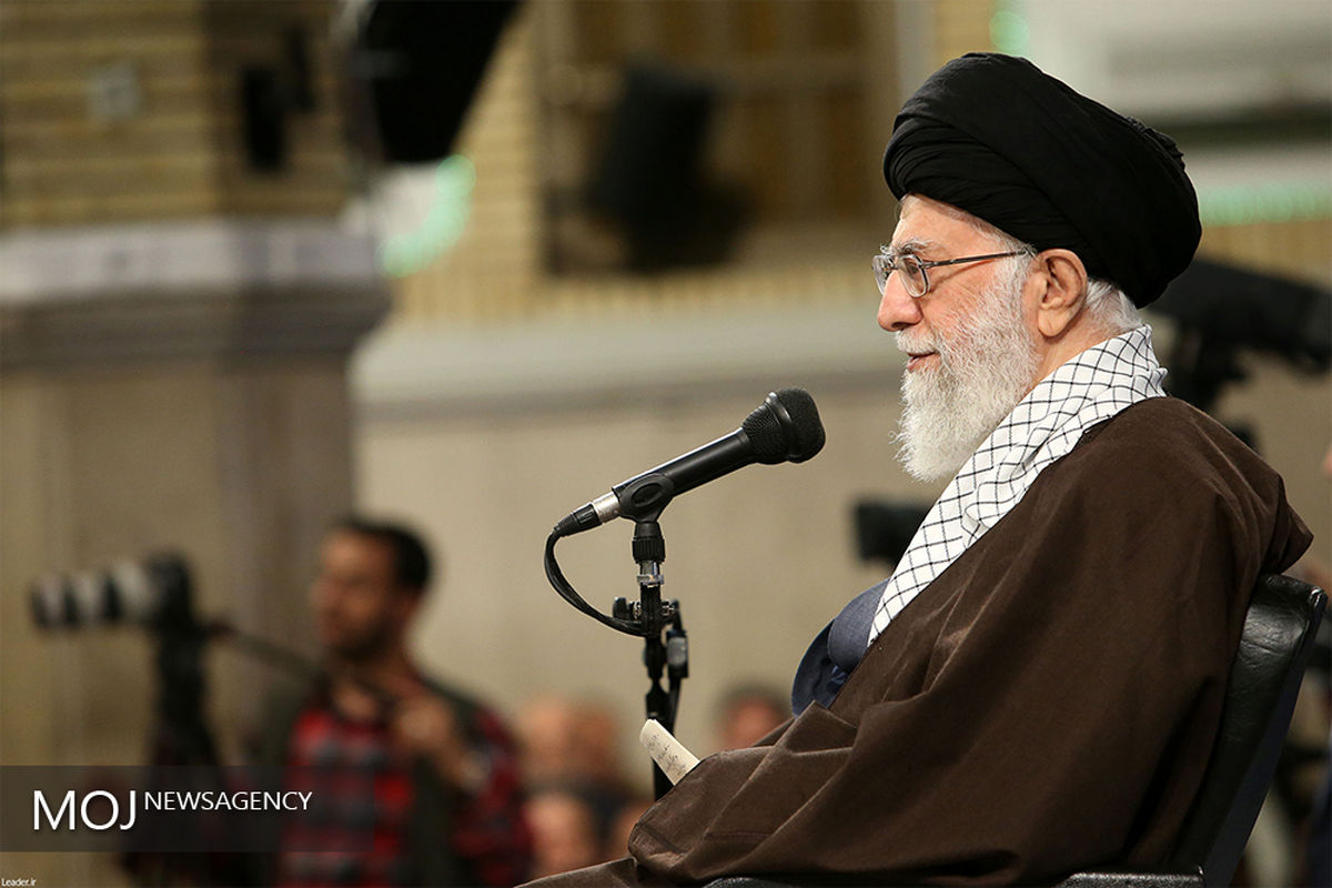 دیدار مداحان اهل‌بیت (ع) با مقام معظم رهبری