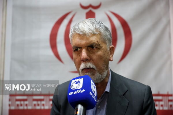 هنرمندان در جنگ تحمیلی سوم صدای ملت و عامل تقویت اتحاد ملی بودند