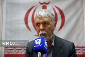 هنرمندان در جنگ تحمیلی سوم صدای ملت و عامل تقویت اتحاد ملی بودند