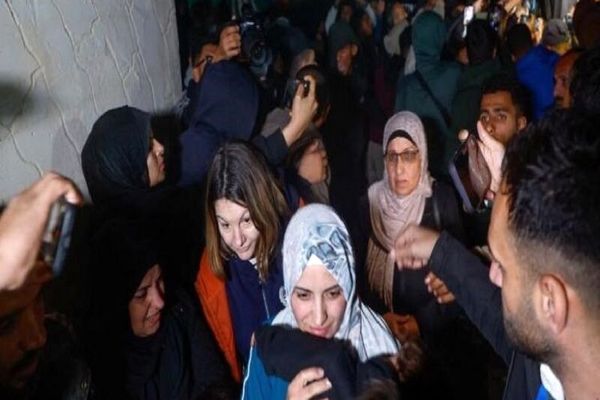 تحقیر، بازجویی و ترس در مسیر رفح تا غزه