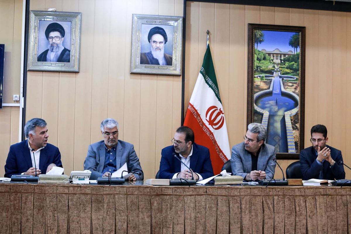استاندار فارس در جلسه شورای معادن استان فارس