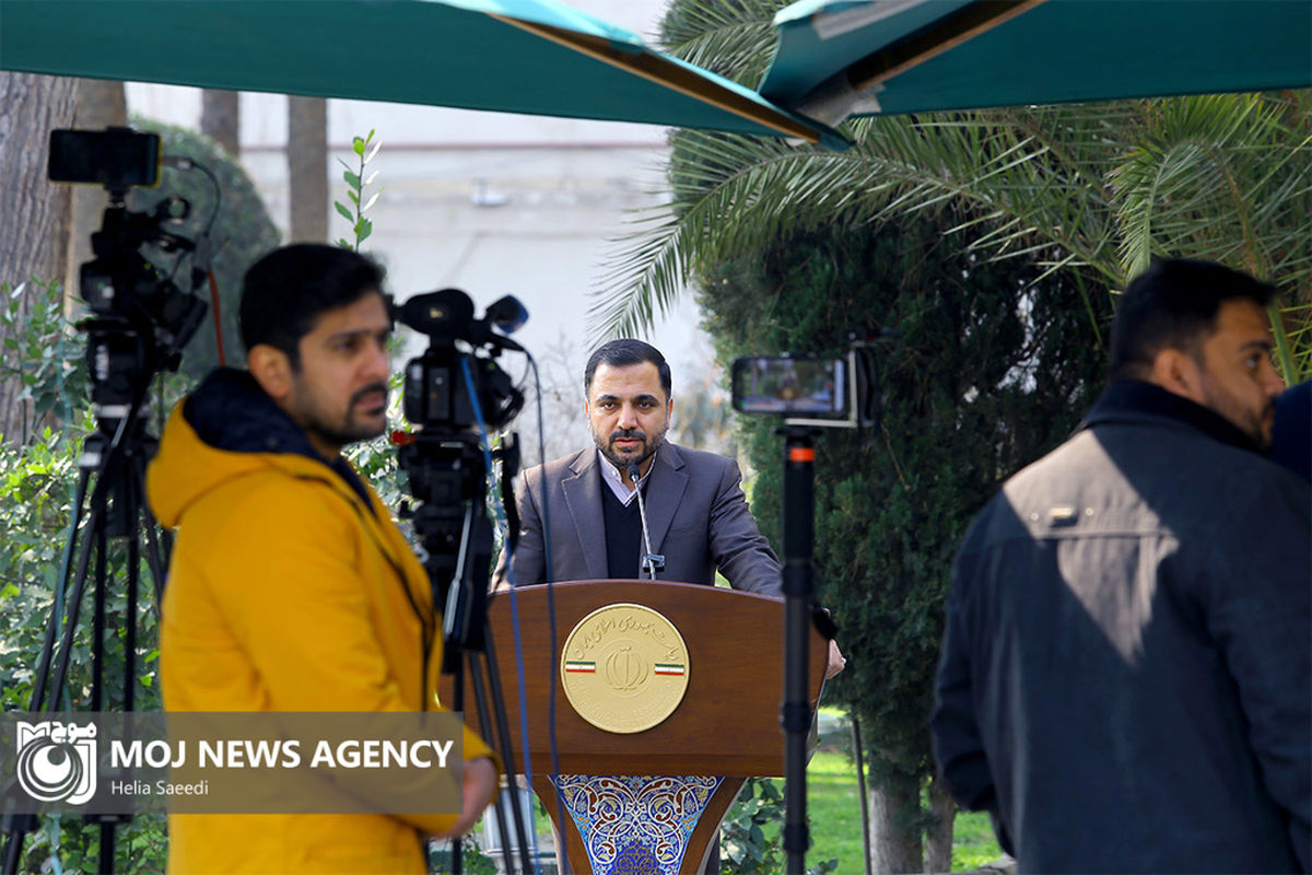 حاشیه جلسه هیات دولت - ۱۶ اسفند