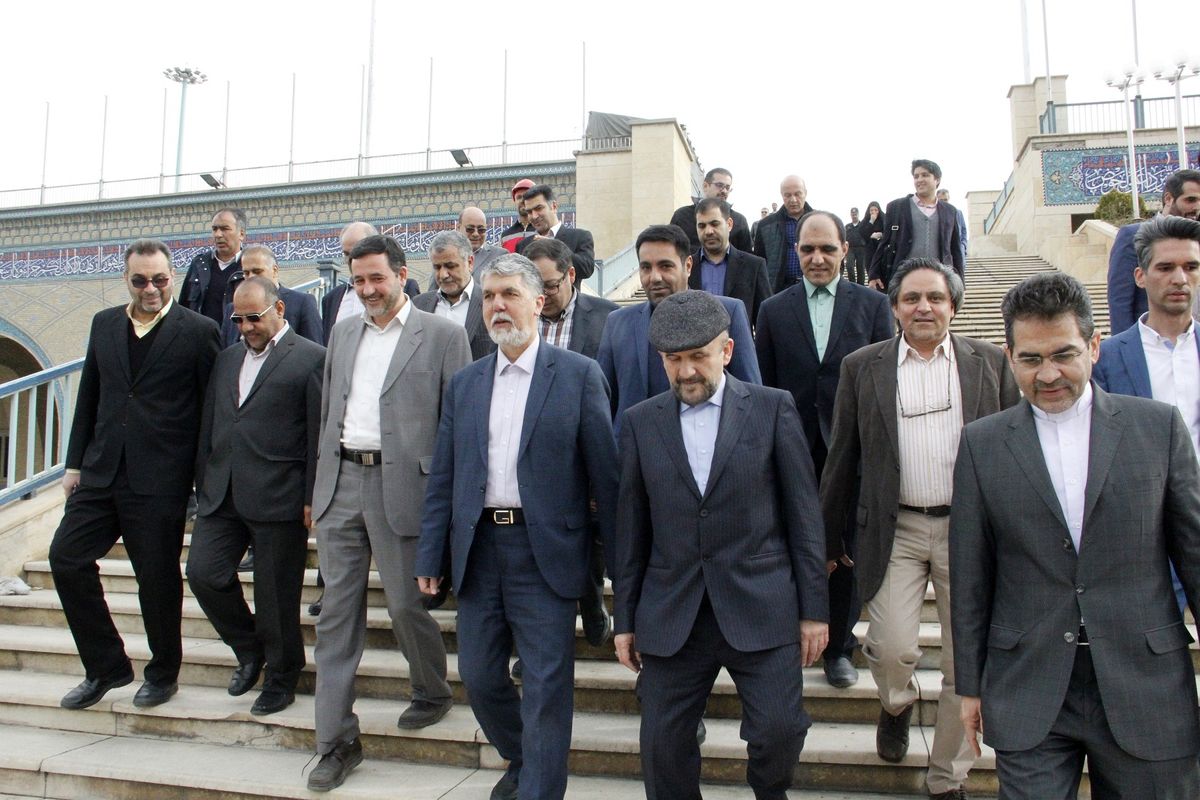 وزیر ارشاد در بازدید از محل برگزاری نمایشگاه کتاب تهران