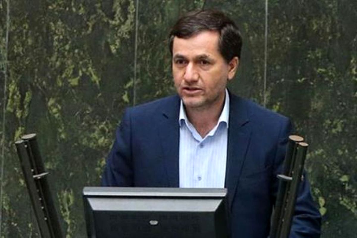 D1737954T12913438(web)(b)