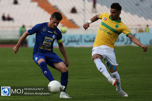 نتیجه بازی بازی استقلال و صنعت نفت آبادان در نیمه نخست