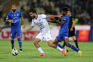  ترمز سرمربی استقلال کشیده شد!