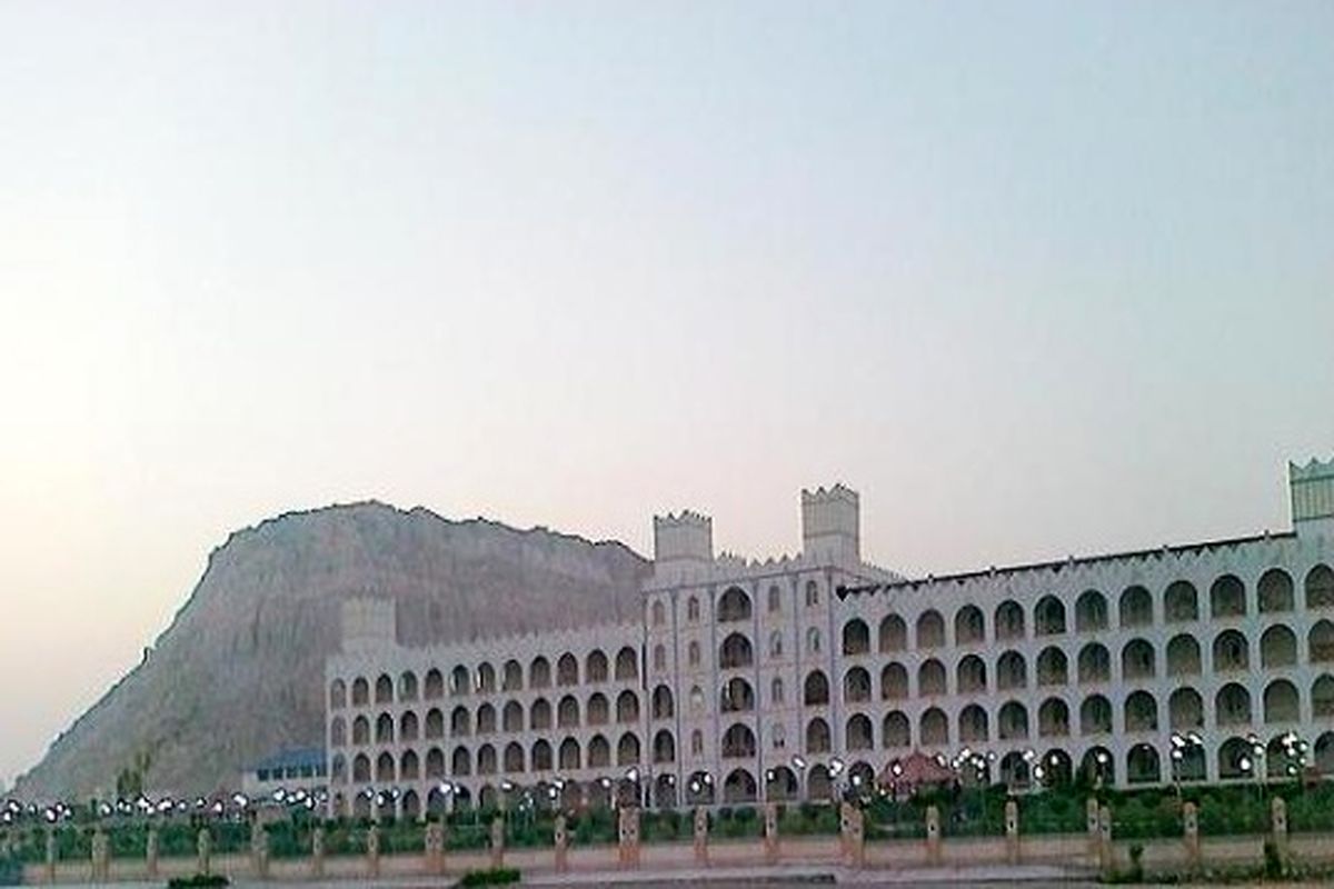 دانشگاه آزاد اسلامی واحد قشم