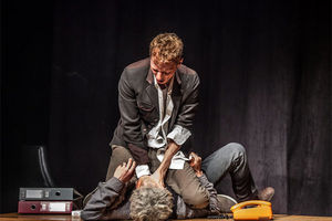 تمدید سه باره زندگی در تئاتر