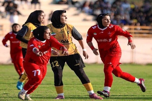 پرسپولیس و سپاهان در هفته چهاردهم لیگ برتر به تساوی رضایت دادند