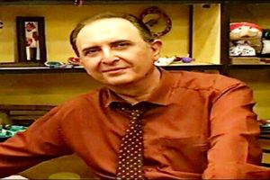 مراسم تشییع پیکر «بیژن اشتری» از مقابل خانه هنرمندان ایران