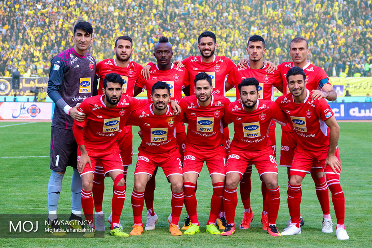 دیدار تیم های فوتبال سپاهان اصفهان و پرسپولیس/عکس تیمی پرسپولیس