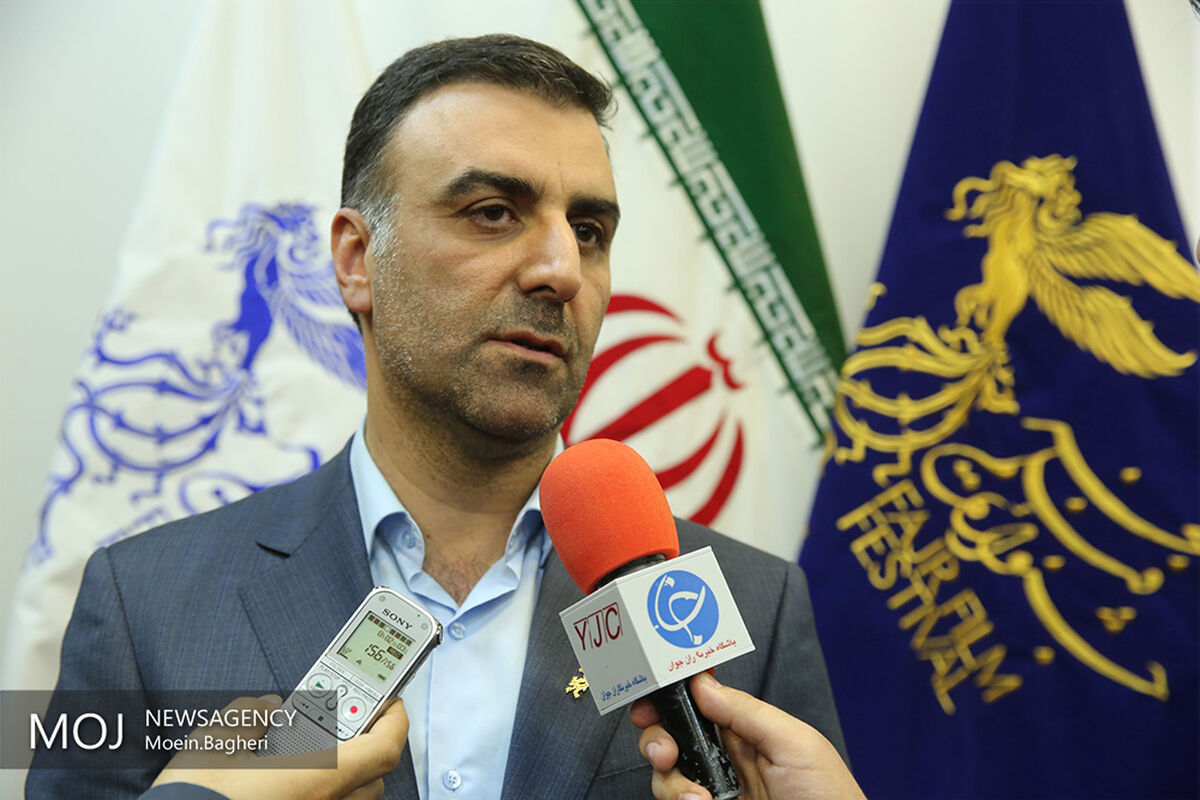 نشست خبری معرفی فیلم‌های منتخب سی و ششمین جشنواره فیلم فجر 
