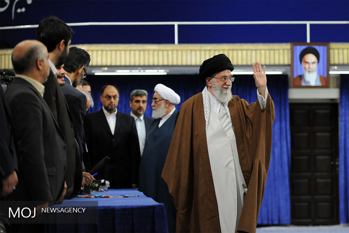 شرکت مقام معظم رهبری در انتخابات 
