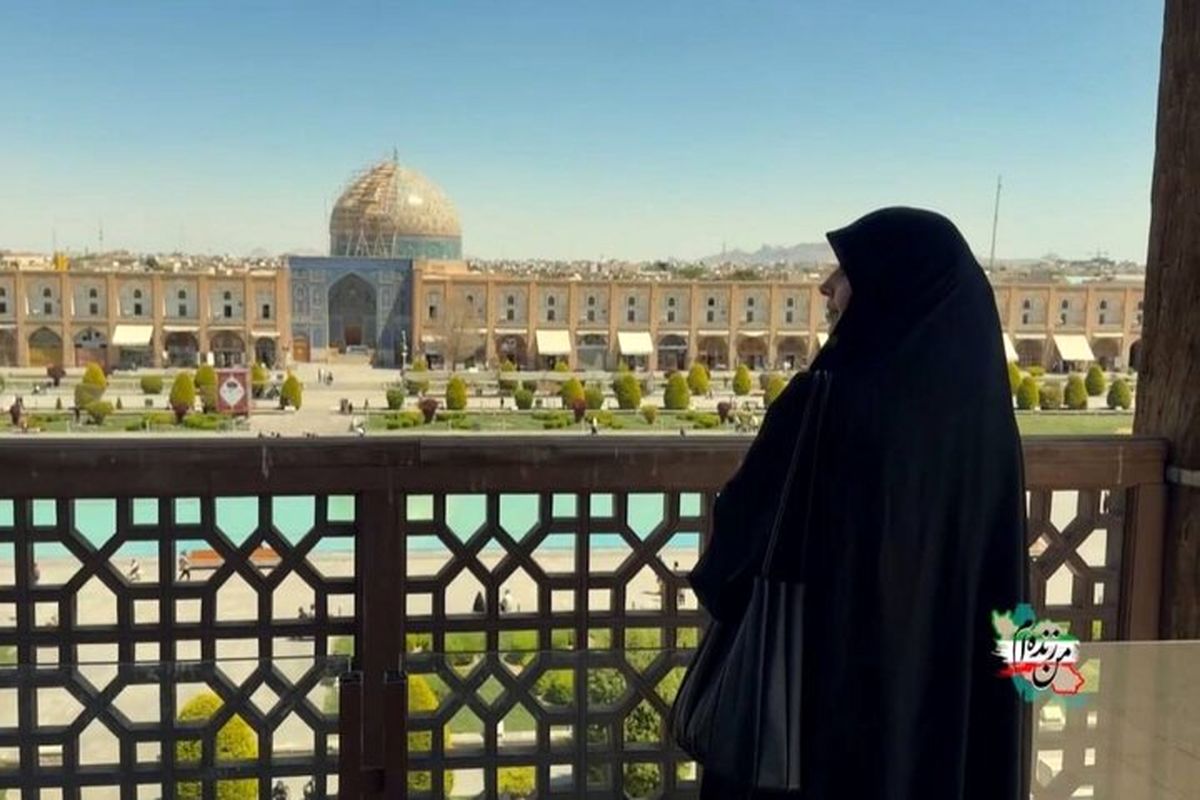 من زنده‌ام