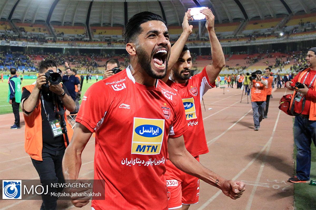 دیدار تیم های فوتبال سپاهان اصفهان و پرسپولیس