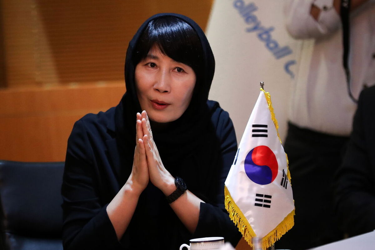 لی دو هی سرمربی کره‌ای تیم ملی والیبال بانوان