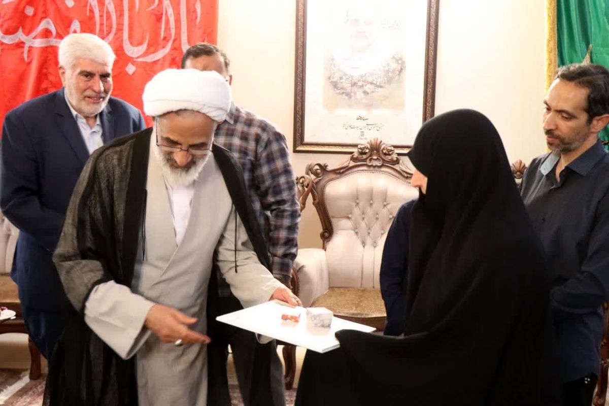 خانواده شهید زاهدی