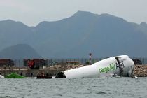 برخورد هواپیمای بوئینگ ۷۴۴ با خودرو در فرودگاه هنگ‌کنگ ۲ قربانی گرفت