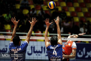 دیدار تیم های والیبال پیکان و سایپا