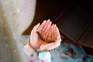 دعای به دست آوردن ثروت روی کاغذ / این دعا را بنویس و‌بخوان تا رزق و روزی‌ات چند برابر شود